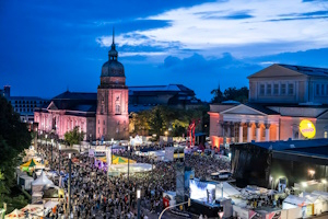 Schlossgrabenfest – Hessens größtes Innenstadt-Musikfestival, mit 60 Bands in Darmstadt