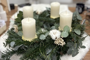 Adventskranz binden – Kreativer Weihnachtsworkshop in Frankfurt